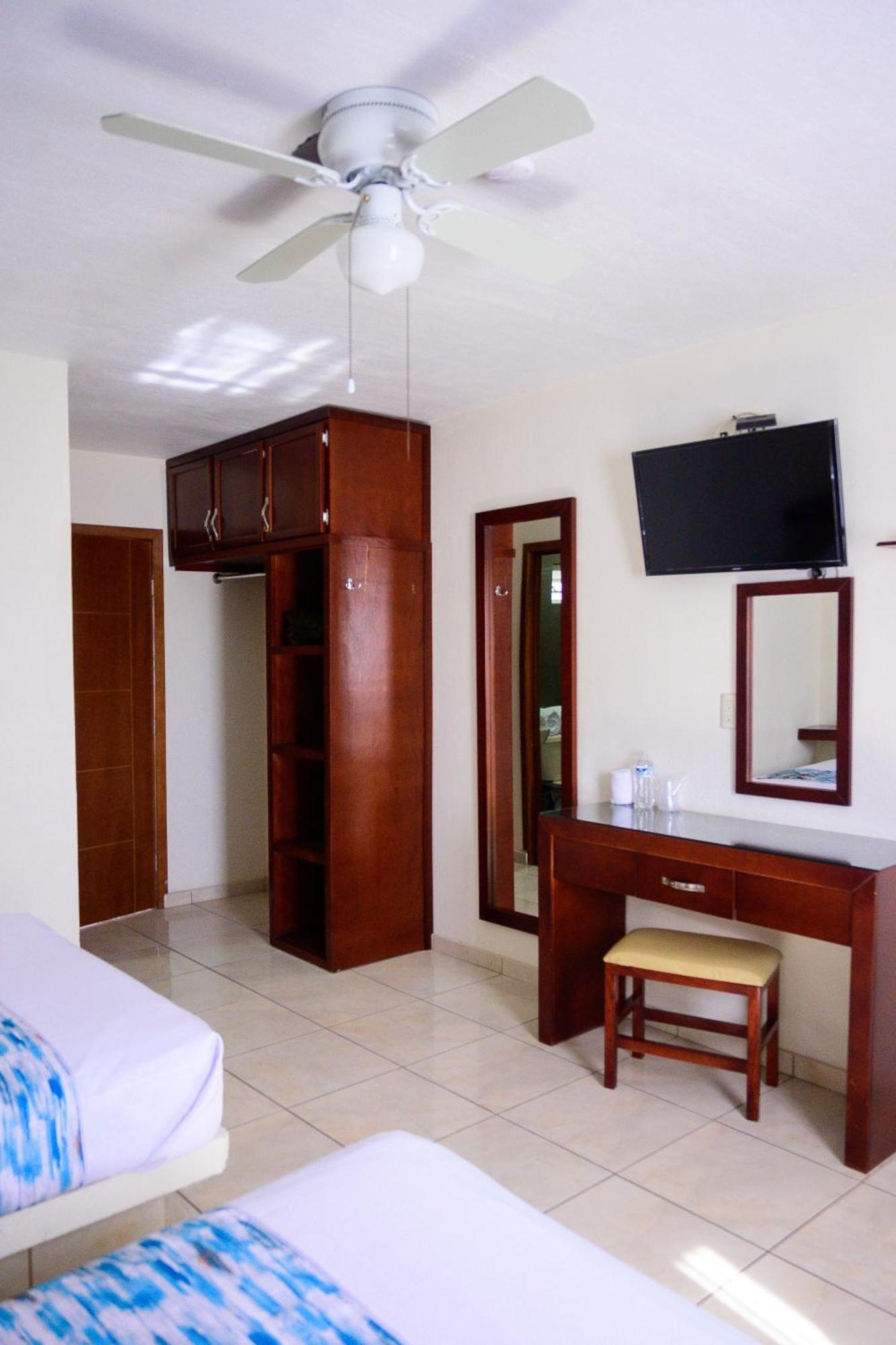 Hotel Acuario En Ocotlan Exteriör bild